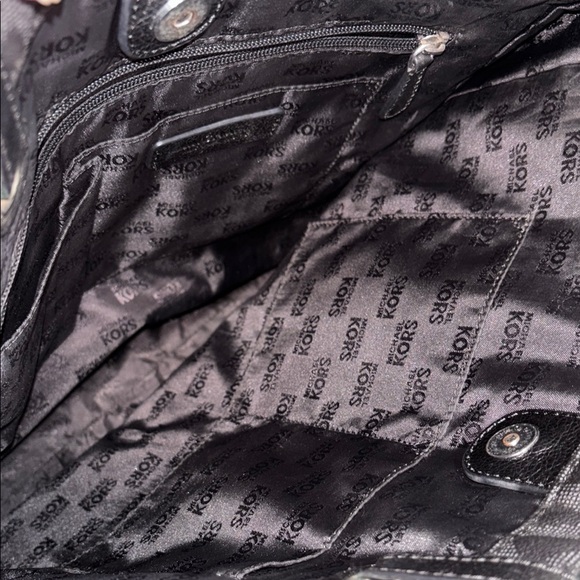 Michael Kors Black Tote Bag - Picture 4 of 4